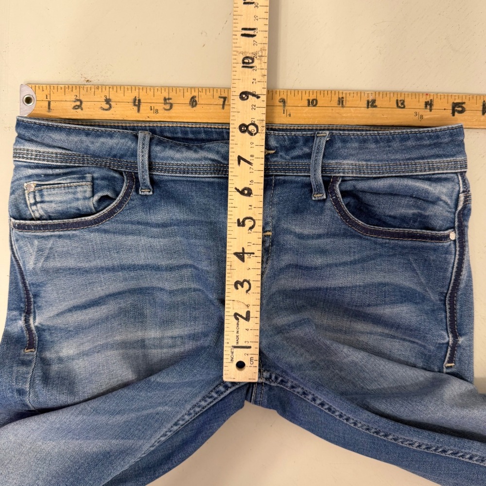 Guess 1981 Skinny Jeans Light Wash Whiskered Denim Y2K Streetwear Womens Sz 28 - Picture 6 of 15